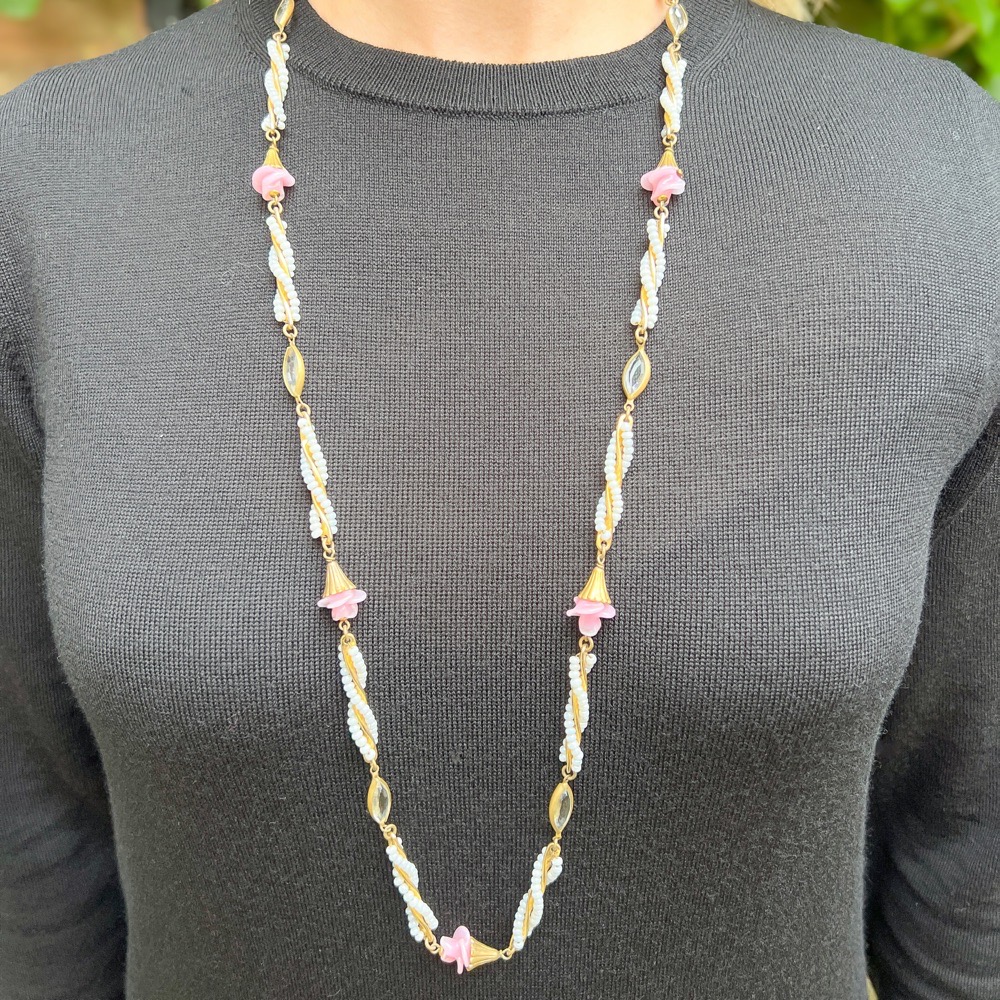 Vintage 1950s Pink Glass Flower Necklace